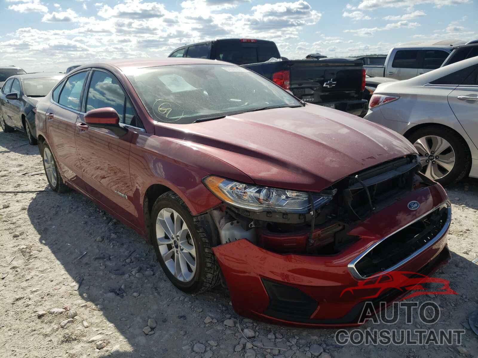 FORD FUSION 2019 - 3FA6P0LU0KR263070