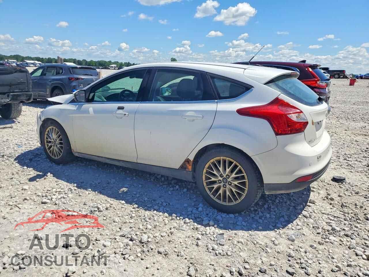 FORD FOCUS 2012 - 1FAHP3M27CL465363