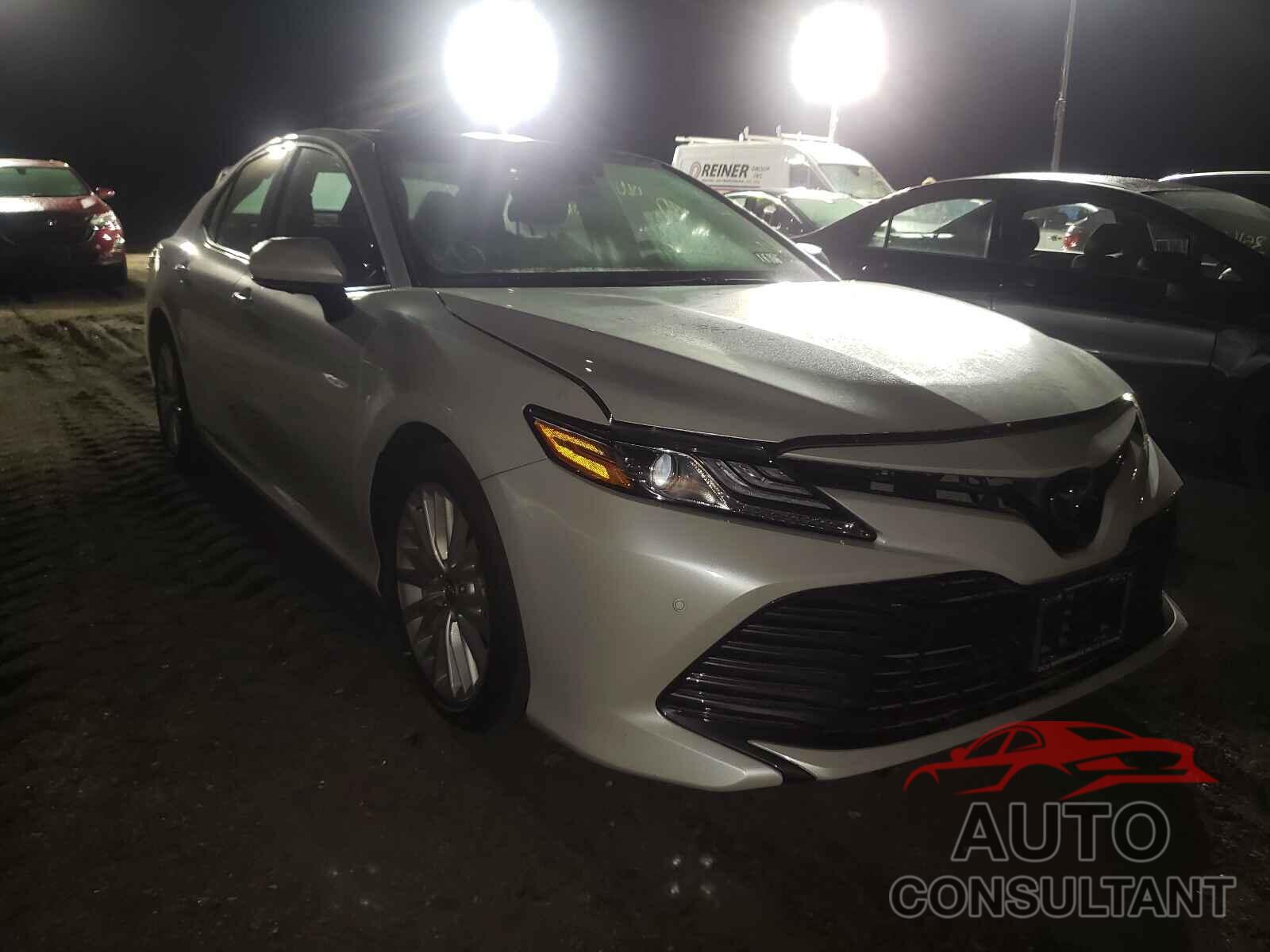 TOYOTA CAMRY 2019 - 4T1B11HK6KU687848
