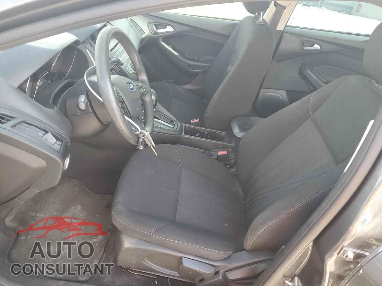 FORD FOCUS 2017 - 1FADP3F24HL342316