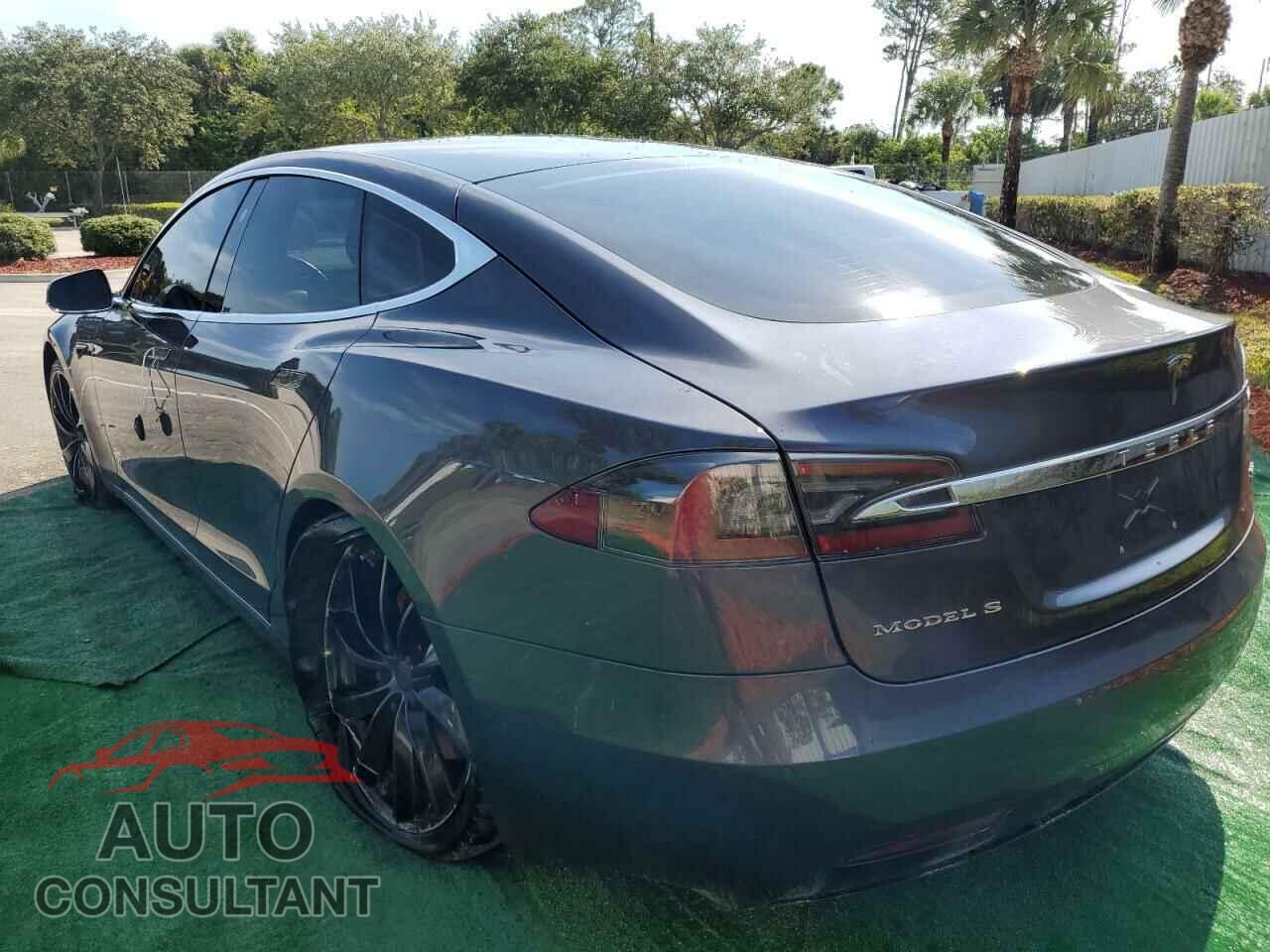 TESLA MODEL S 2017 - 5YJSA1E25HF194575