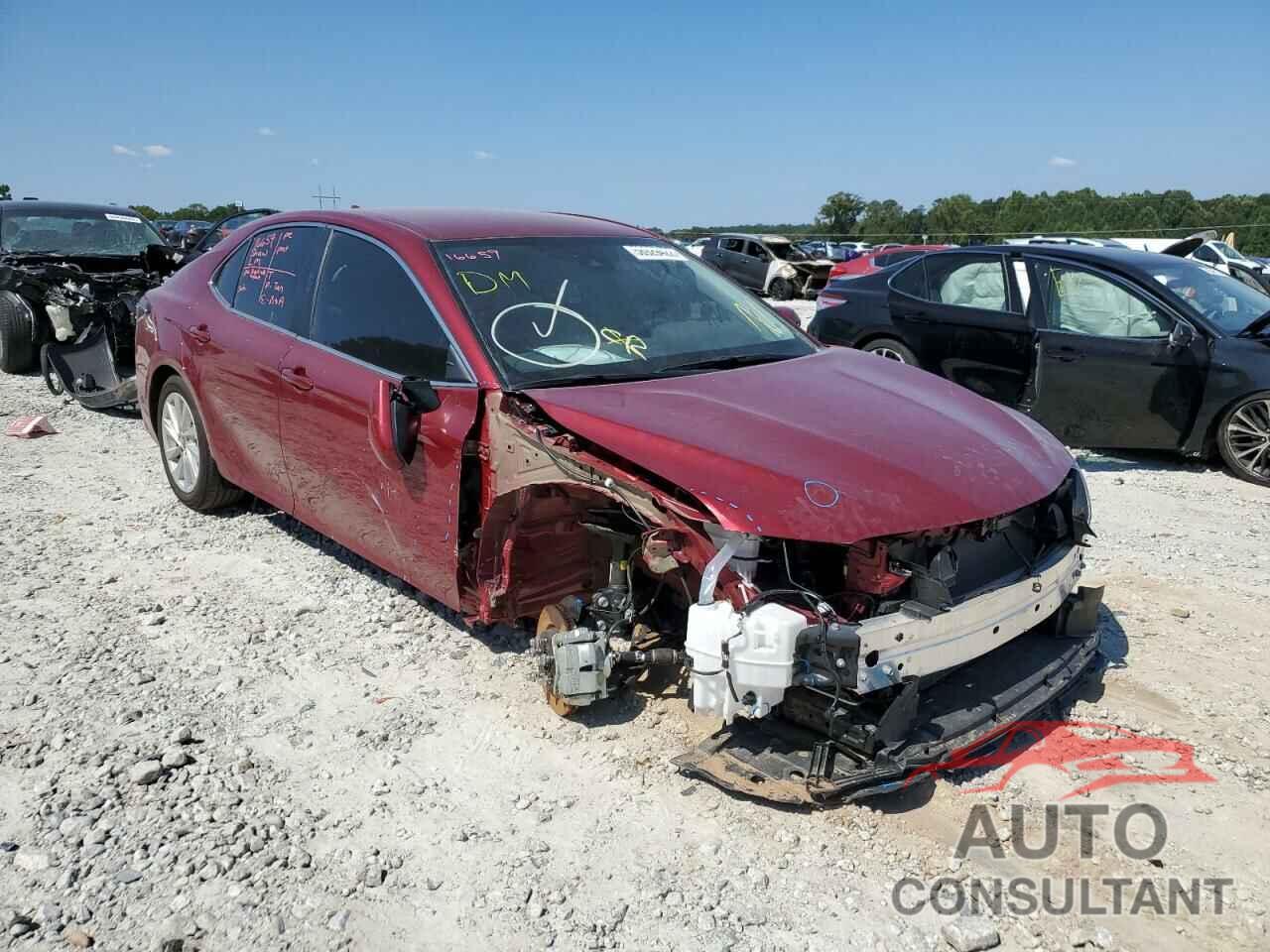 TOYOTA CAMRY 2022 - 4T1C11AK5NU623688