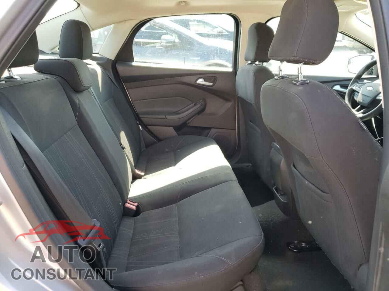 FORD FOCUS 2016 - 1FADP3F25GL348592