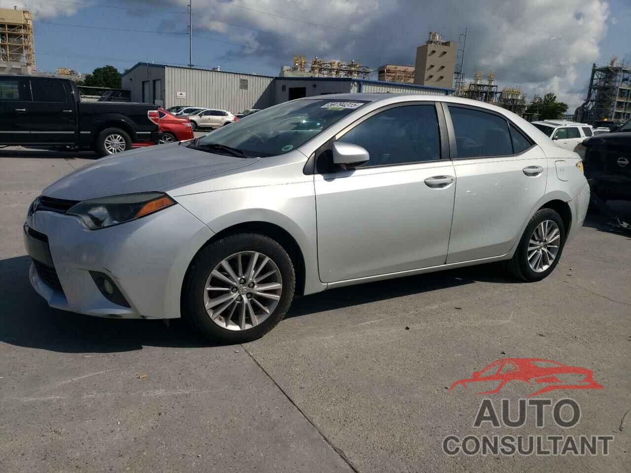TOYOTA COROLLA 2015 - 5YFBURHE6FP258054