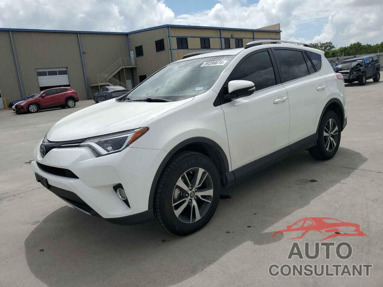 TOYOTA RAV4 2017 - JTMWFREV3HJ112136