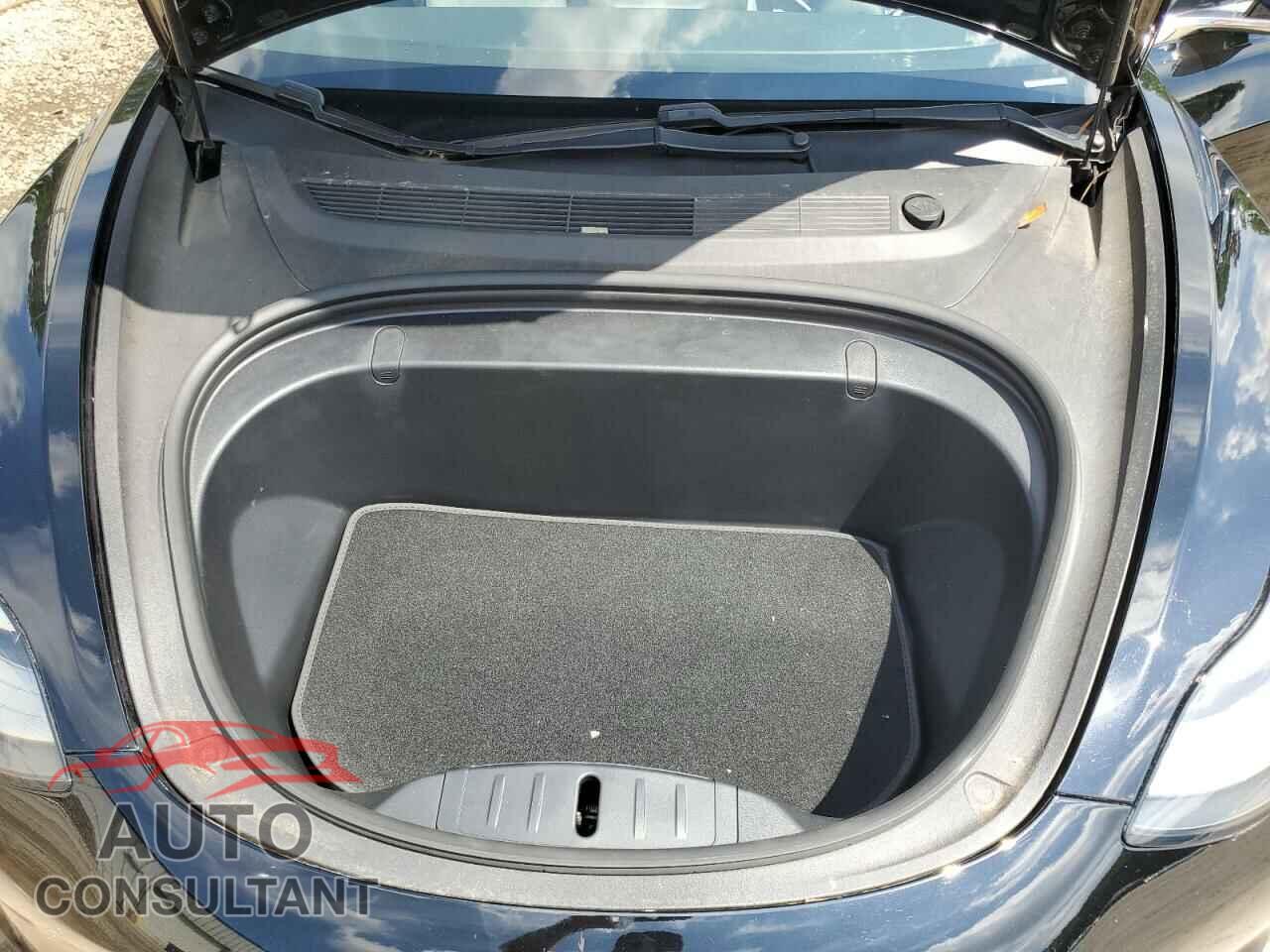 TESLA MODEL 3 2018 - 5YJ3E1EA9JF155185