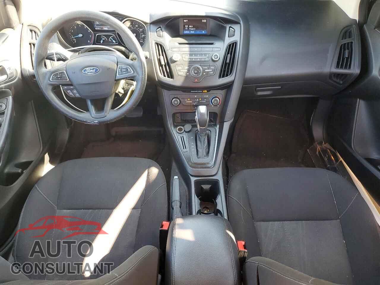 FORD FOCUS 2015 - 1FADP3F24FL342863