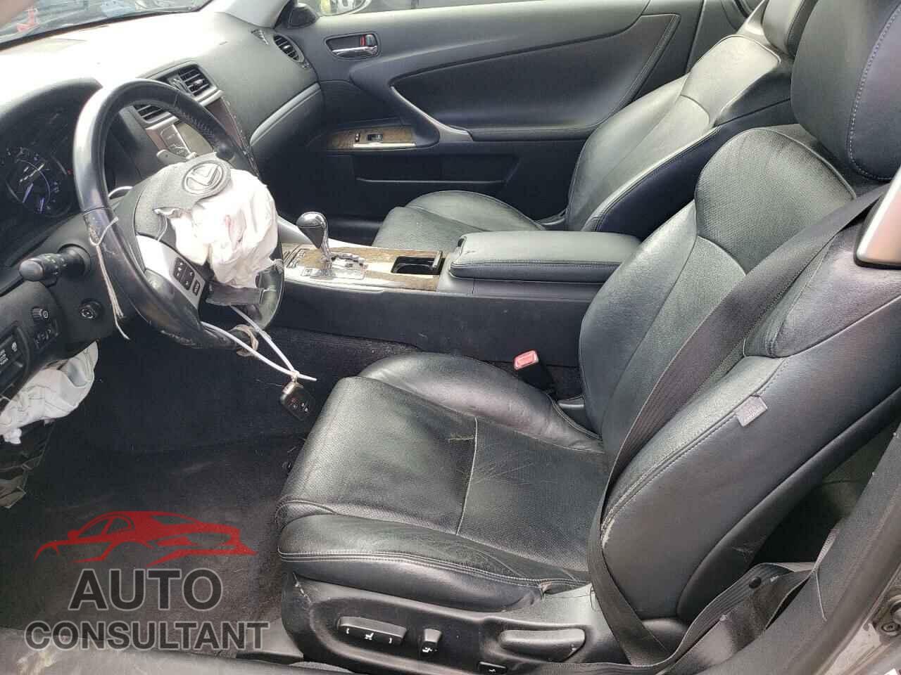 LEXUS IS 2012 - JTHFF2C20C2521700