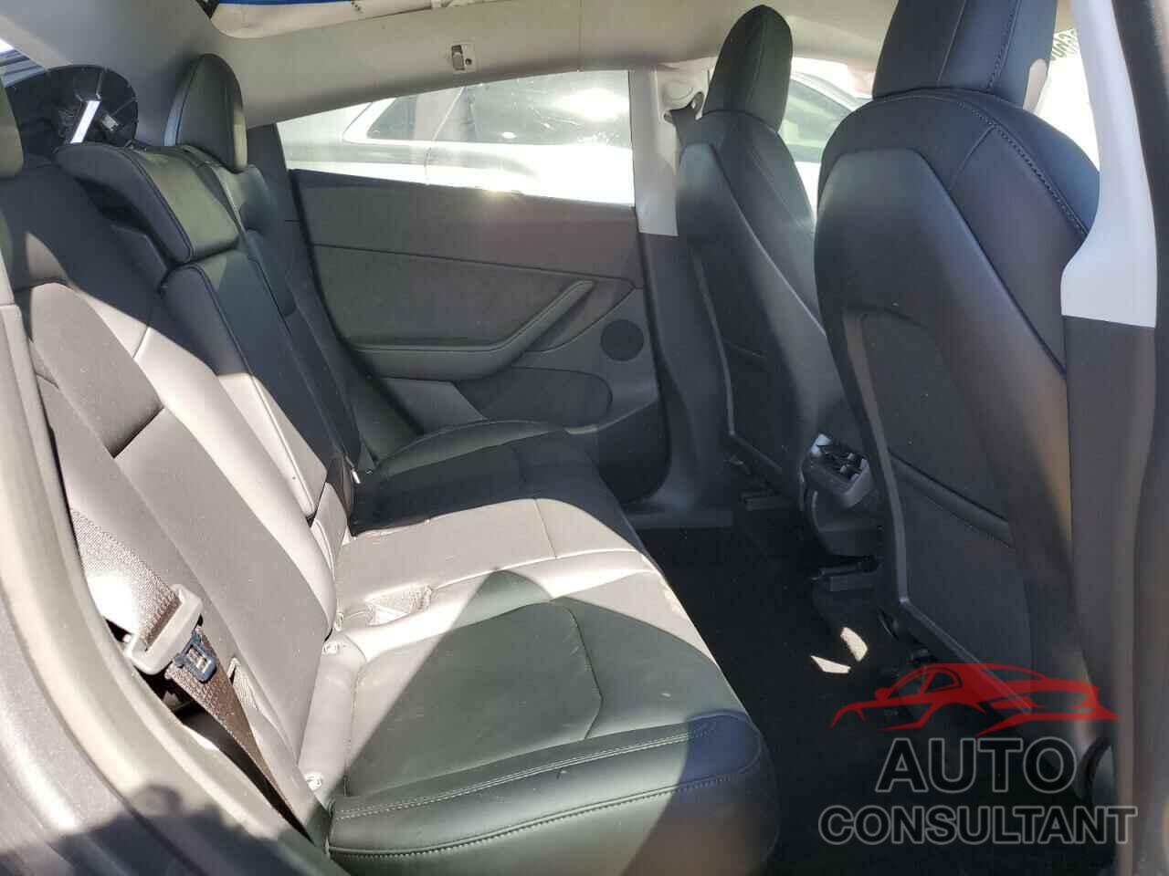 TESLA MODEL Y 2022 - 7SAYGDEE2NF402320