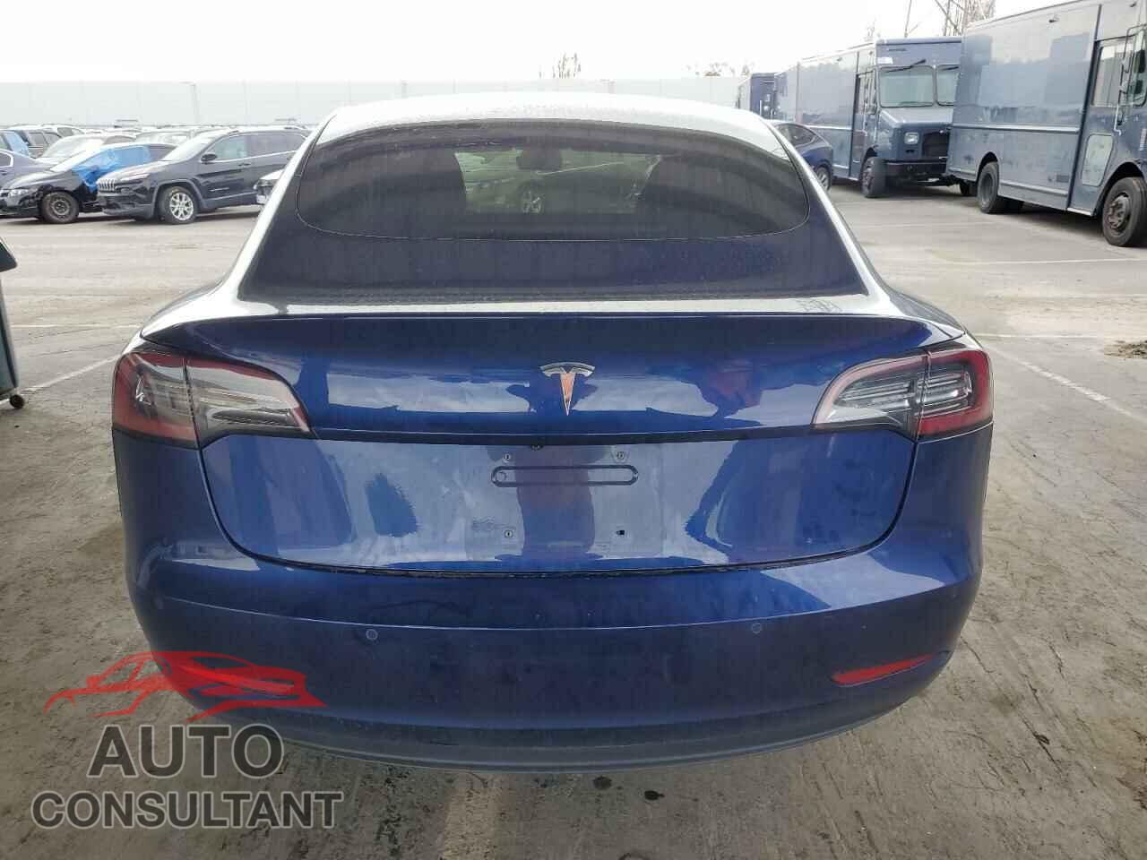 TESLA MODEL 3 2018 - 5YJ3E1EA0JF124858