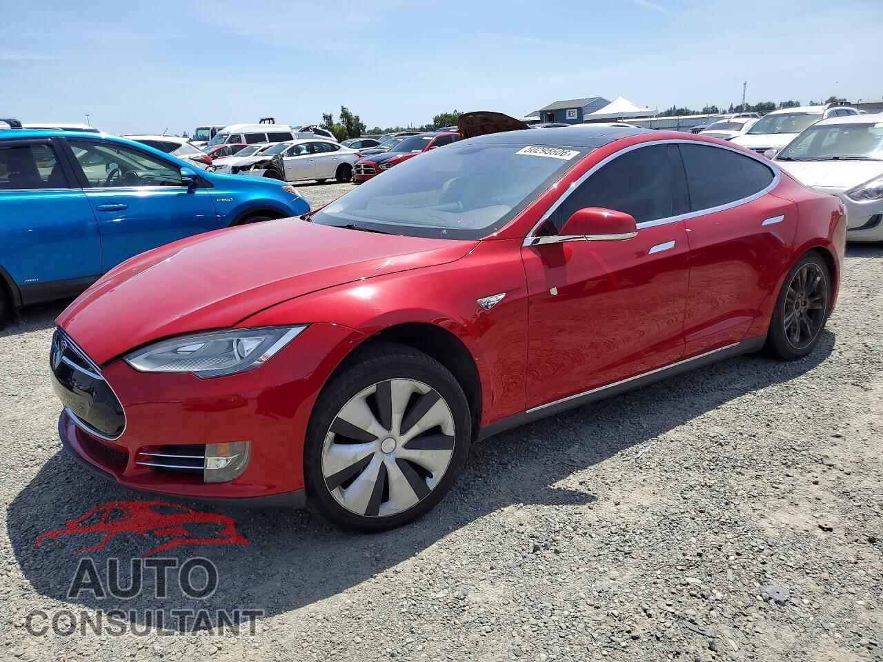 TESLA MODEL S 2013 - 5YJSA1DP8DFP09219