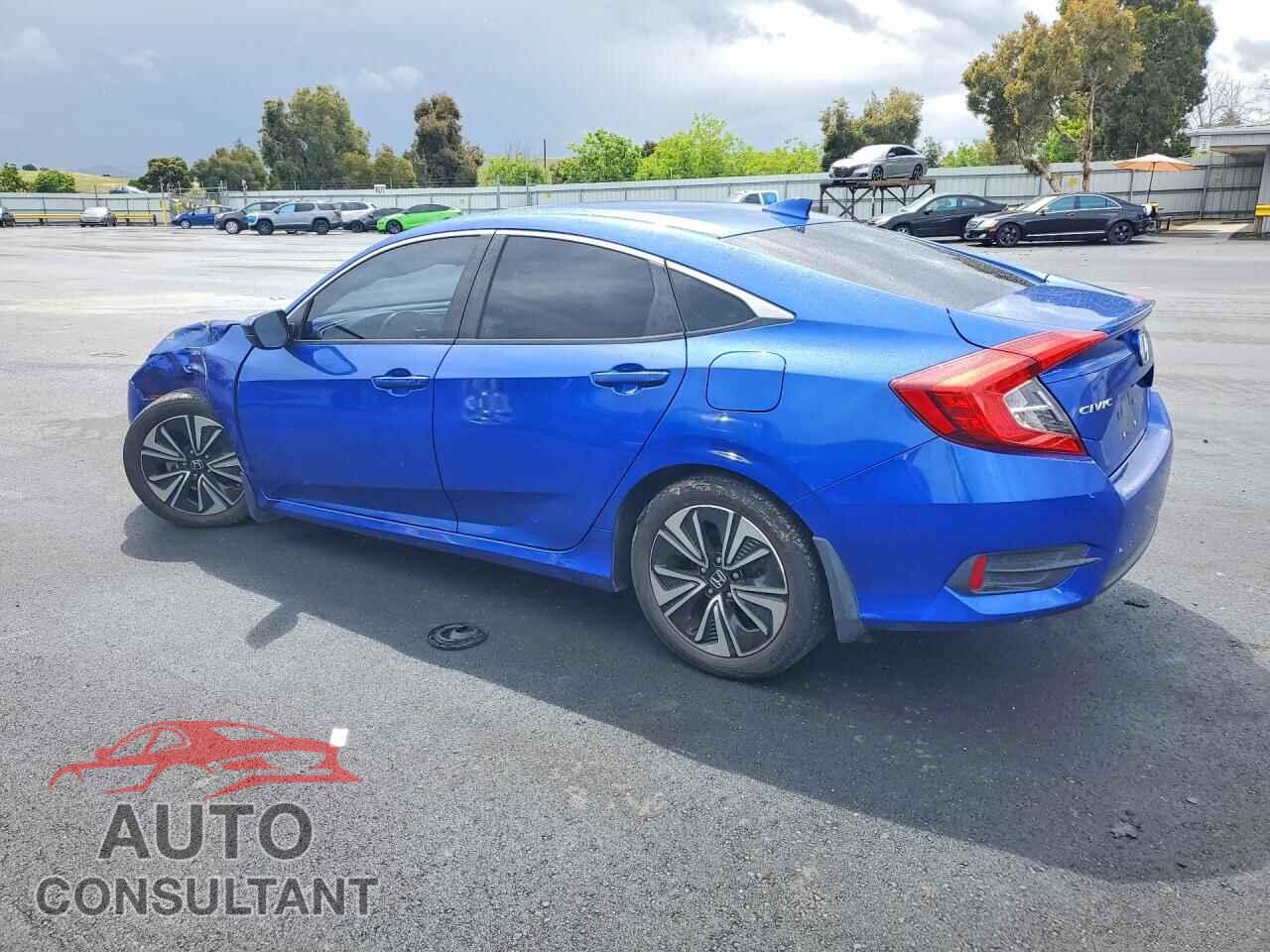 HONDA CIVIC 2018 - JHMFC1F33JX015768