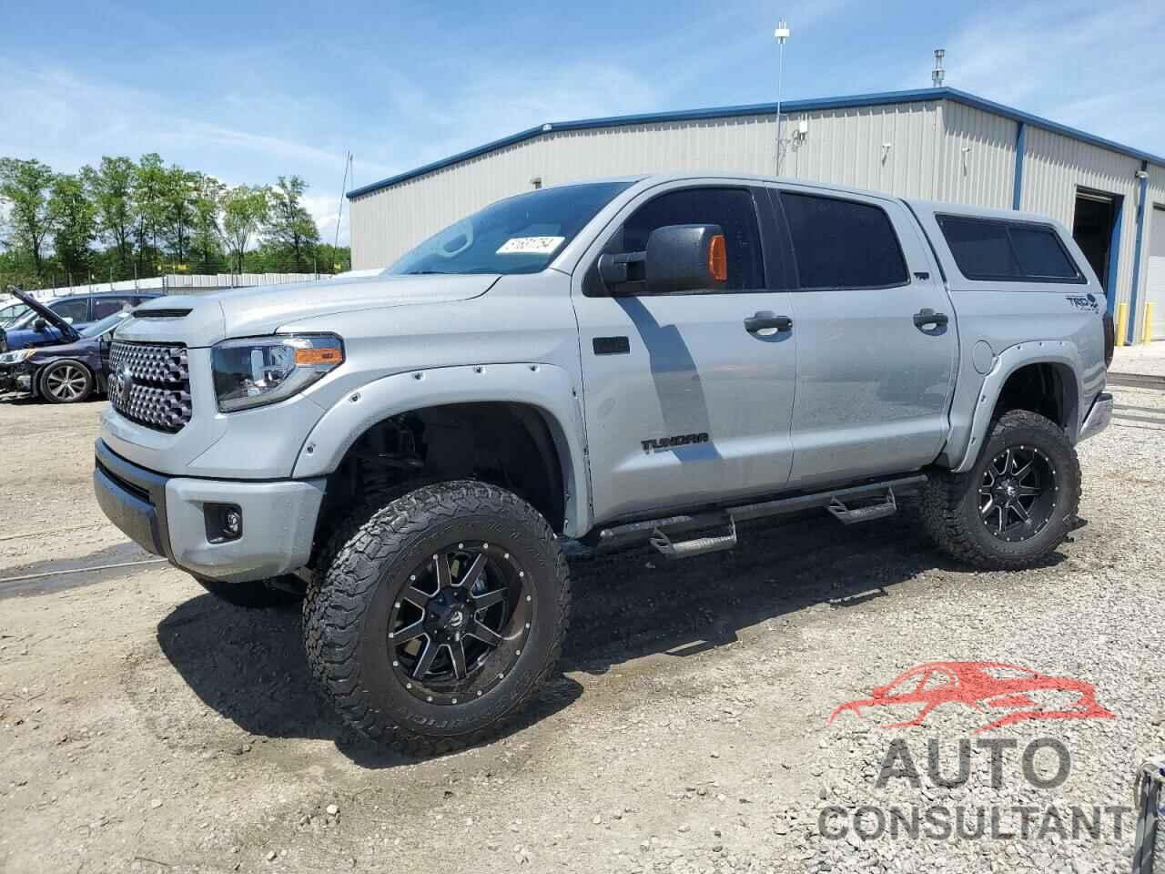 TOYOTA TUNDRA 2018 - 5TFDW5F12JX718784