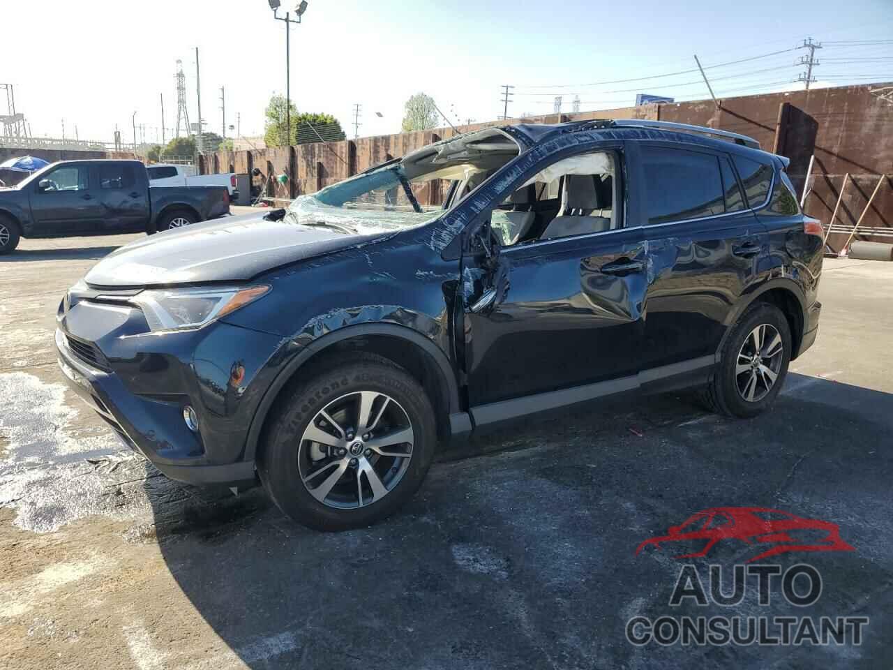 TOYOTA RAV4 2018 - JTMWFREV9JJ182312