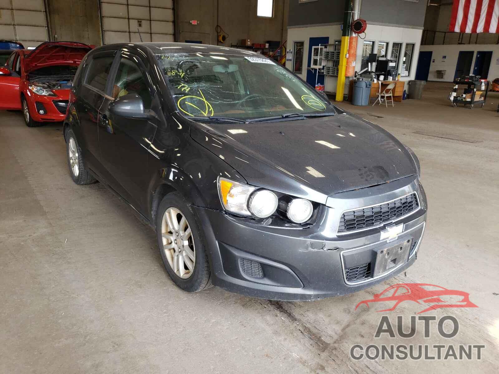 CHEVROLET SONIC 2016 - 1G1JC6SBXG4138847
