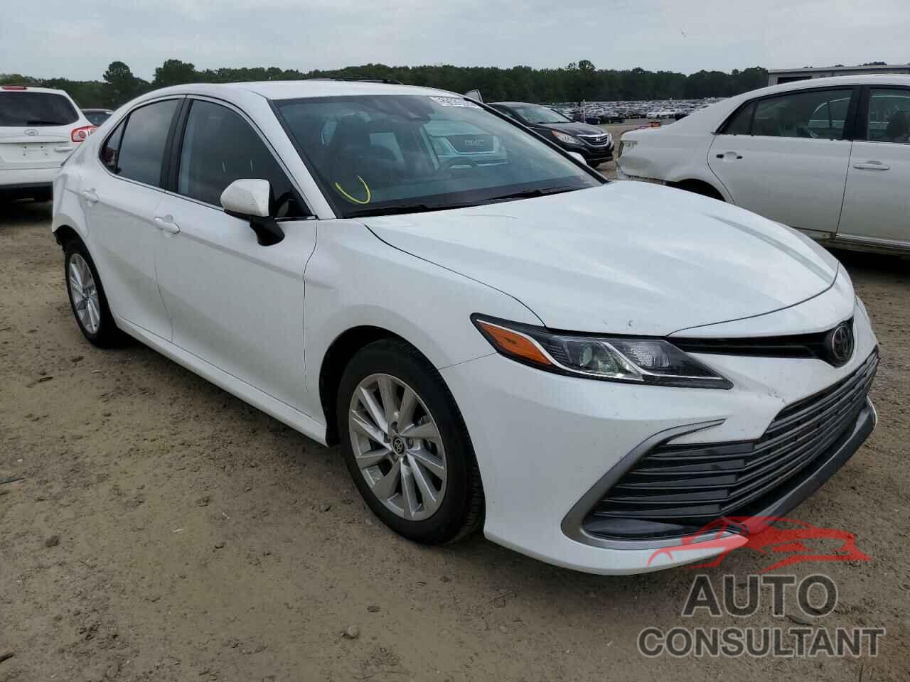TOYOTA CAMRY 2021 - 4T1C11AK9MU561811
