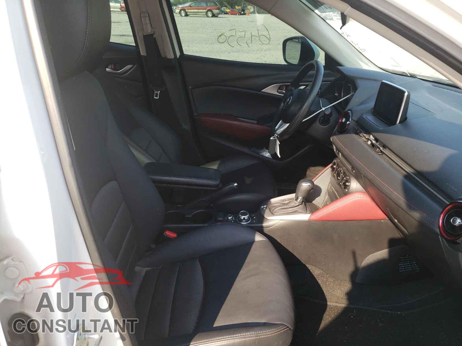 MAZDA CX-3 2017 - JM1DKFC78H0157004