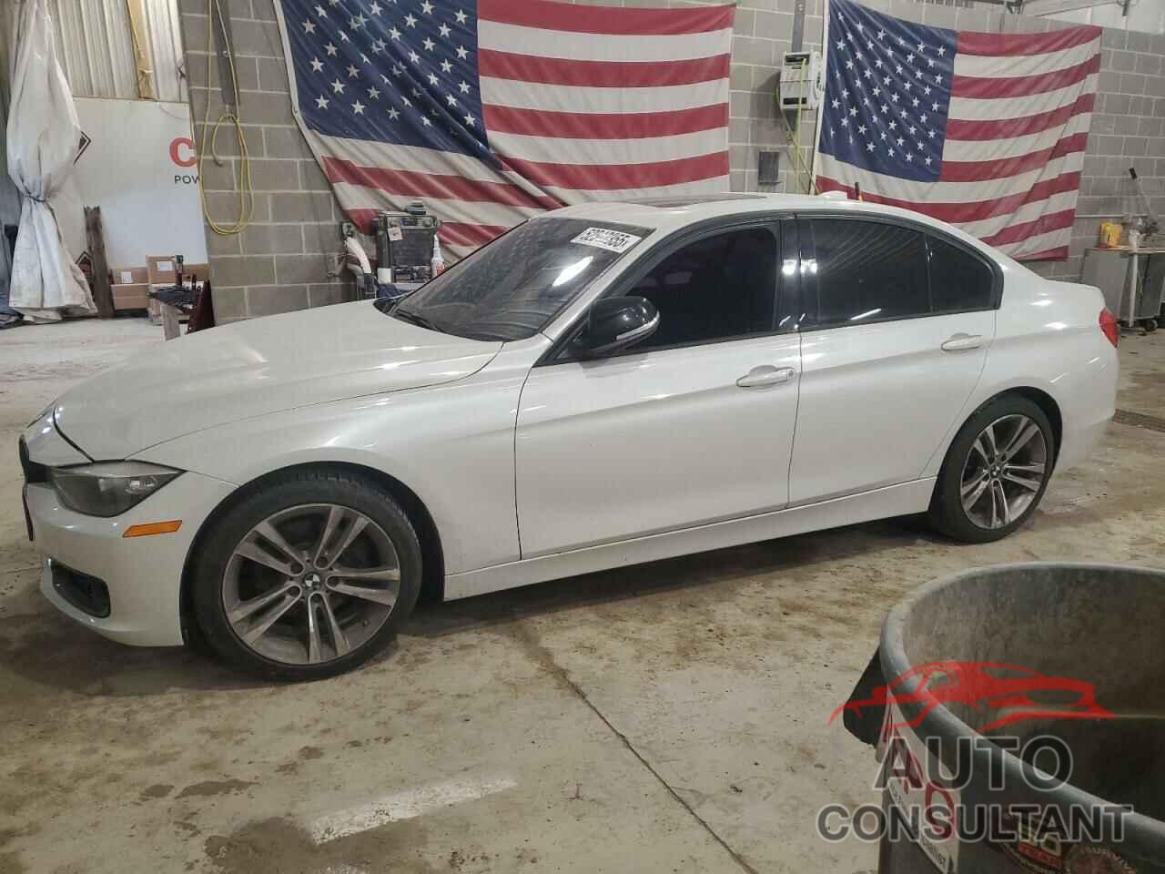 BMW 3 SERIES 2013 - WBA3A5G58DNP20290