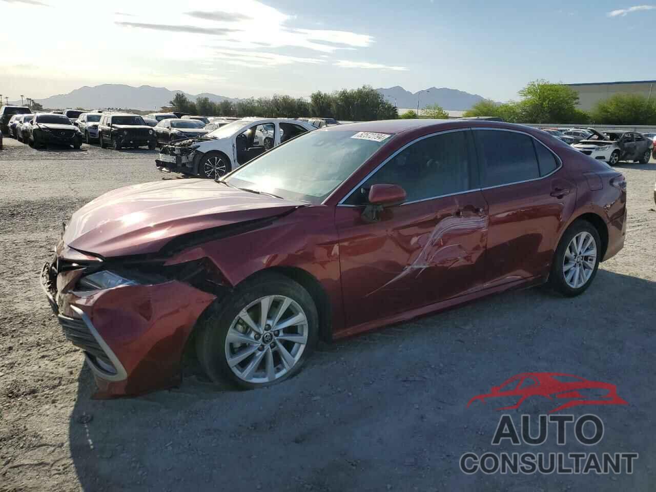 TOYOTA CAMRY 2021 - 4T1C11AK5MU588746