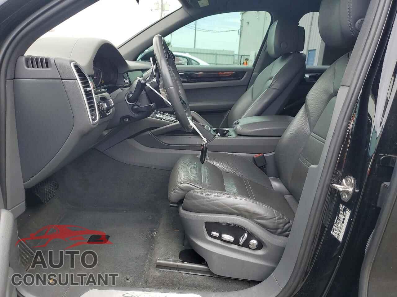 PORSCHE CAYENNE 2019 - WP1AA2AY4KDA14804