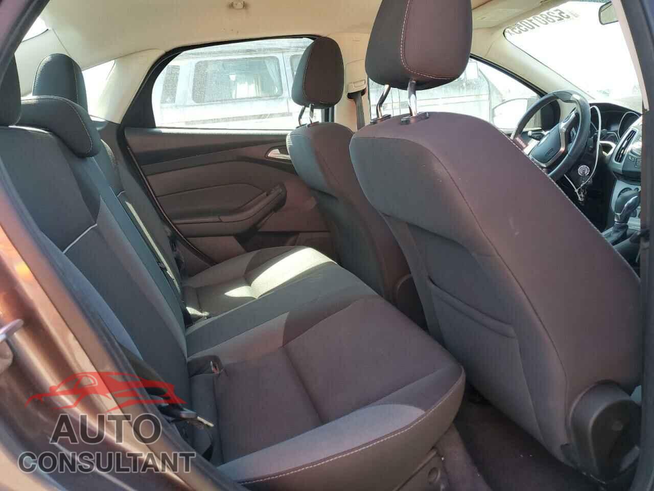 FORD FOCUS 2012 - 1FAHP3F23CL243982