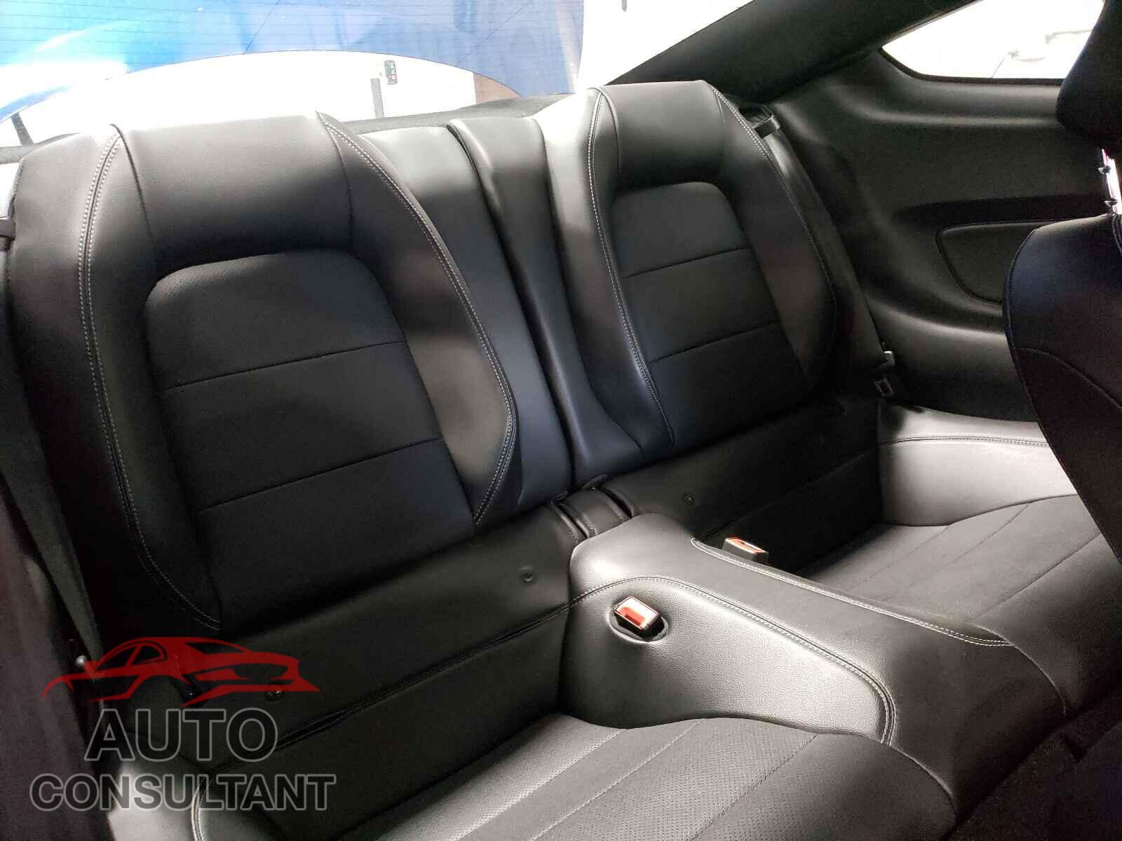 FORD MUSTANG 2018 - 1FA6P8CF1J5128164