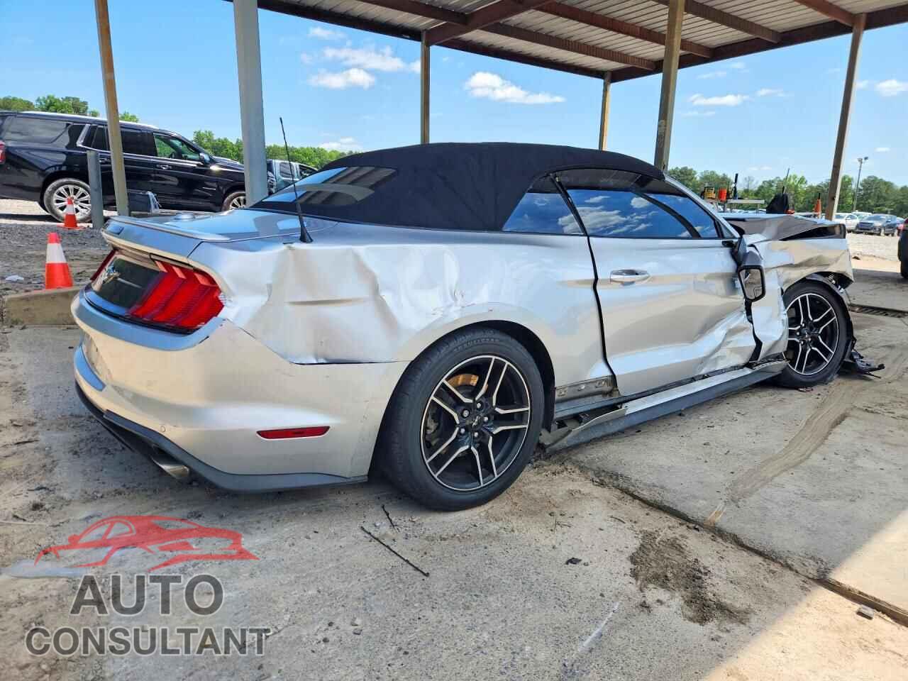 FORD MUSTANG 2018 - 1FATP8UH0J5155911