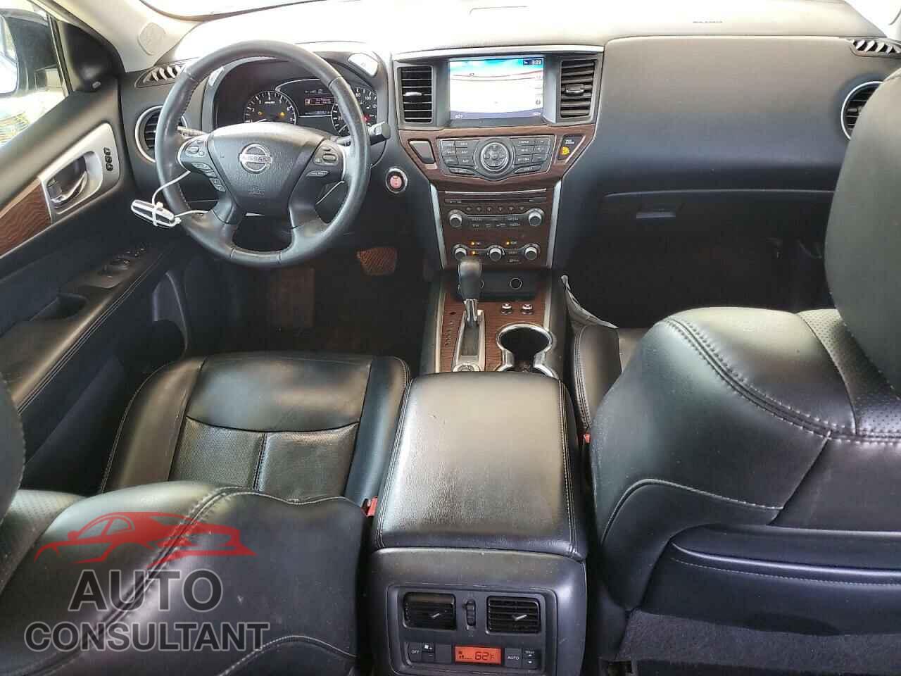 NISSAN PATHFINDER 2017 - 5N1DR2MM6HC600043