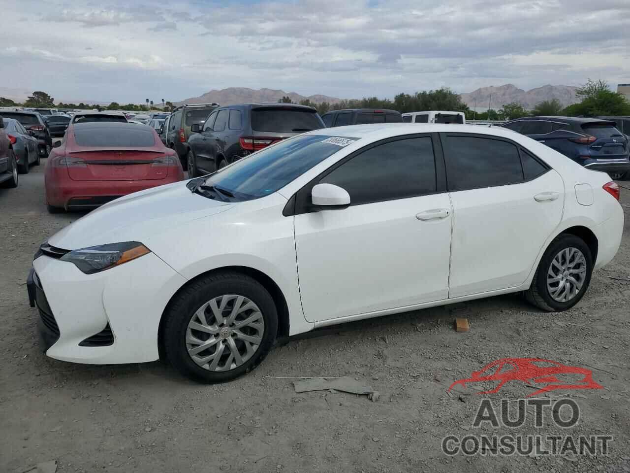 TOYOTA COROLLA 2018 - 5YFBURHEXJP815282