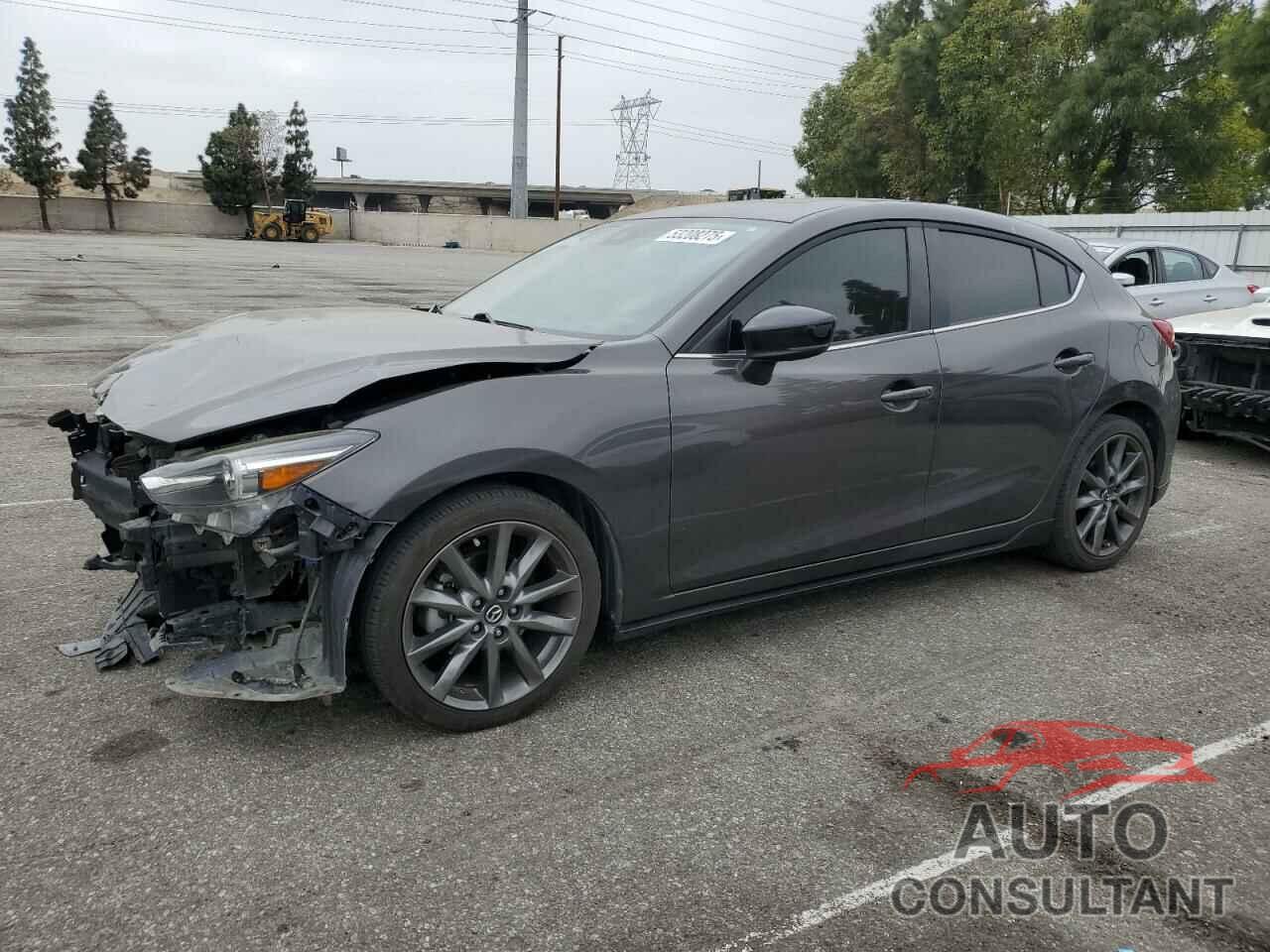 MAZDA 3 2018 - 3MZBN1M31JM185465