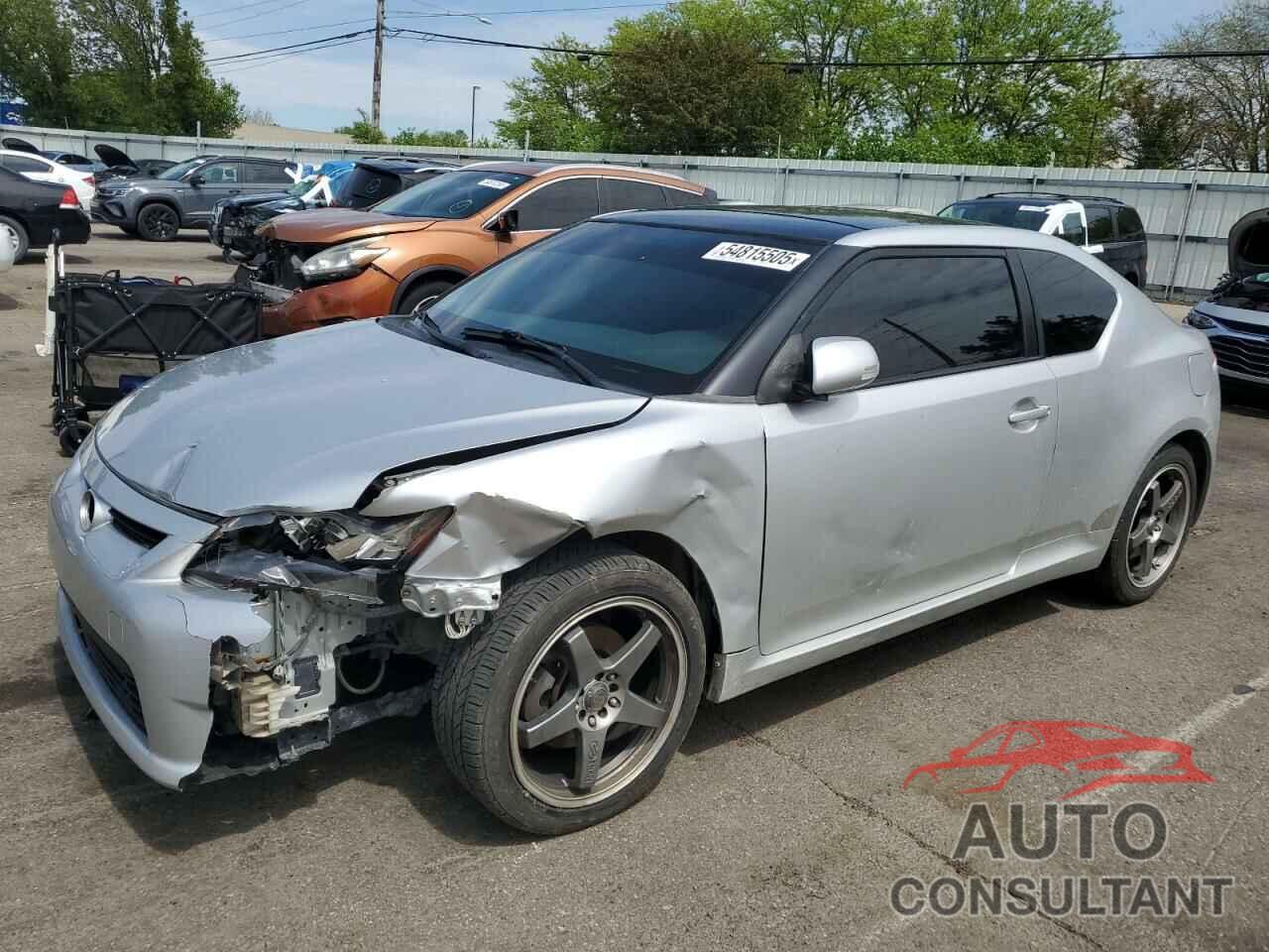 TOYOTA SCION 2011 - JTKJF5C76B3005576