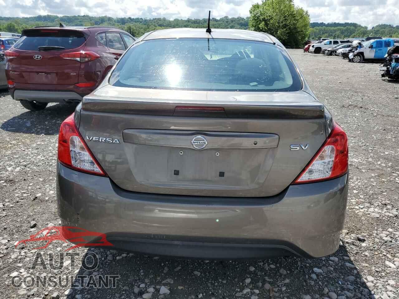 NISSAN VERSA 2017 - 3N1CN7AP3HL801624