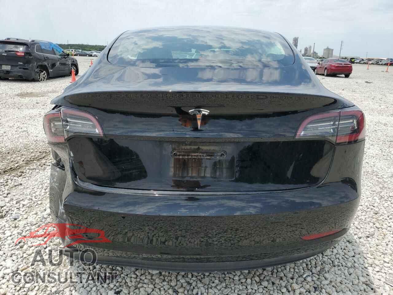 TESLA MODEL 3 2021 - 5YJ3E1EA2MF030467
