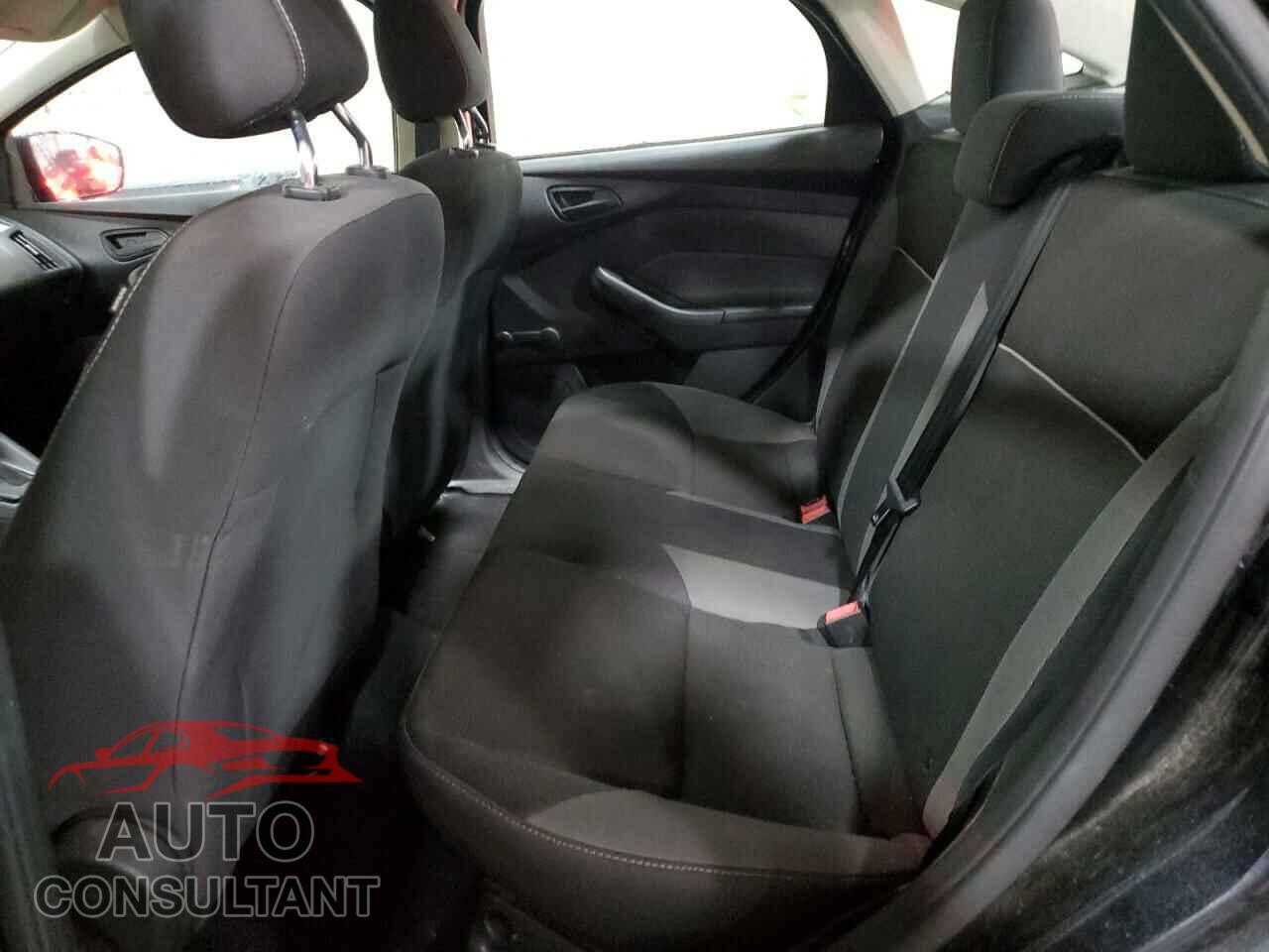 FORD FOCUS 2014 - 1FADP3E20EL411239