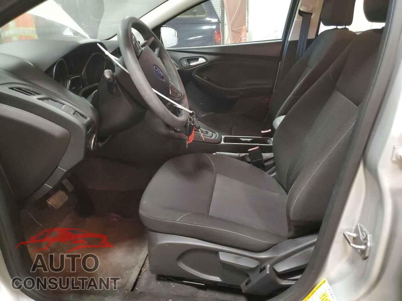 FORD FOCUS 2016 - 1FADP3F25GL332201