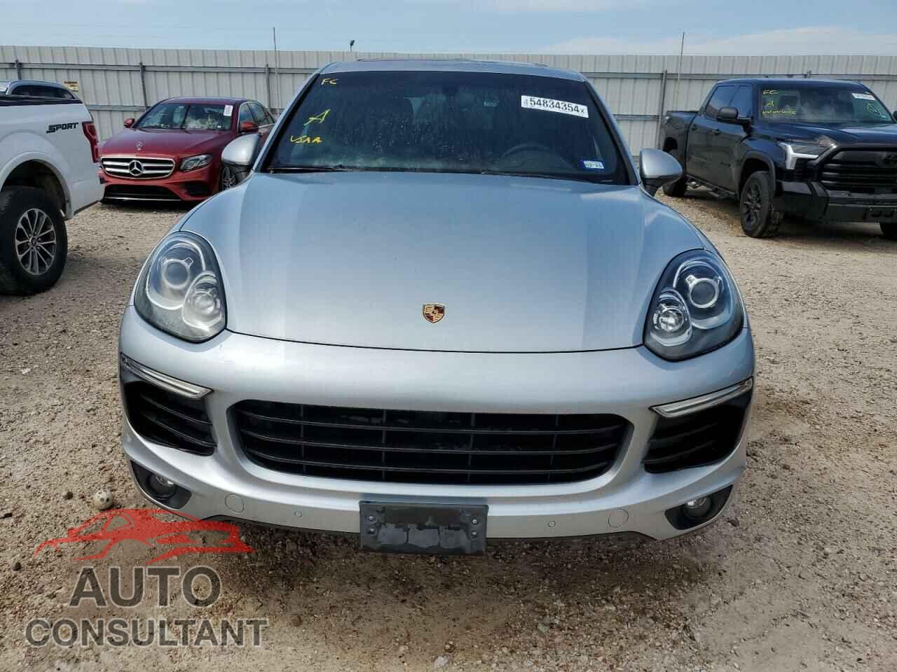 PORSCHE CAYENNE 2018 - WP1AA2A20JKA01179