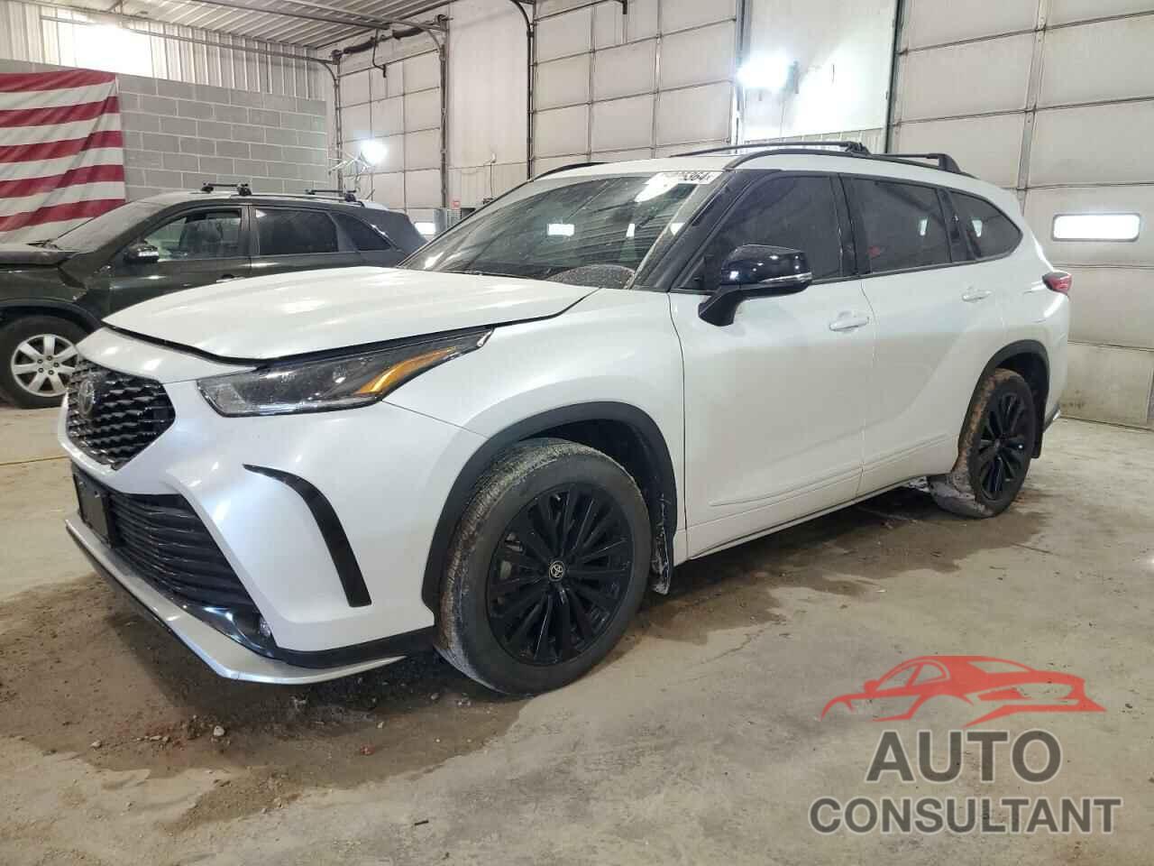 TOYOTA HIGHLANDER 2023 - 5TDKDRBH1PS024724