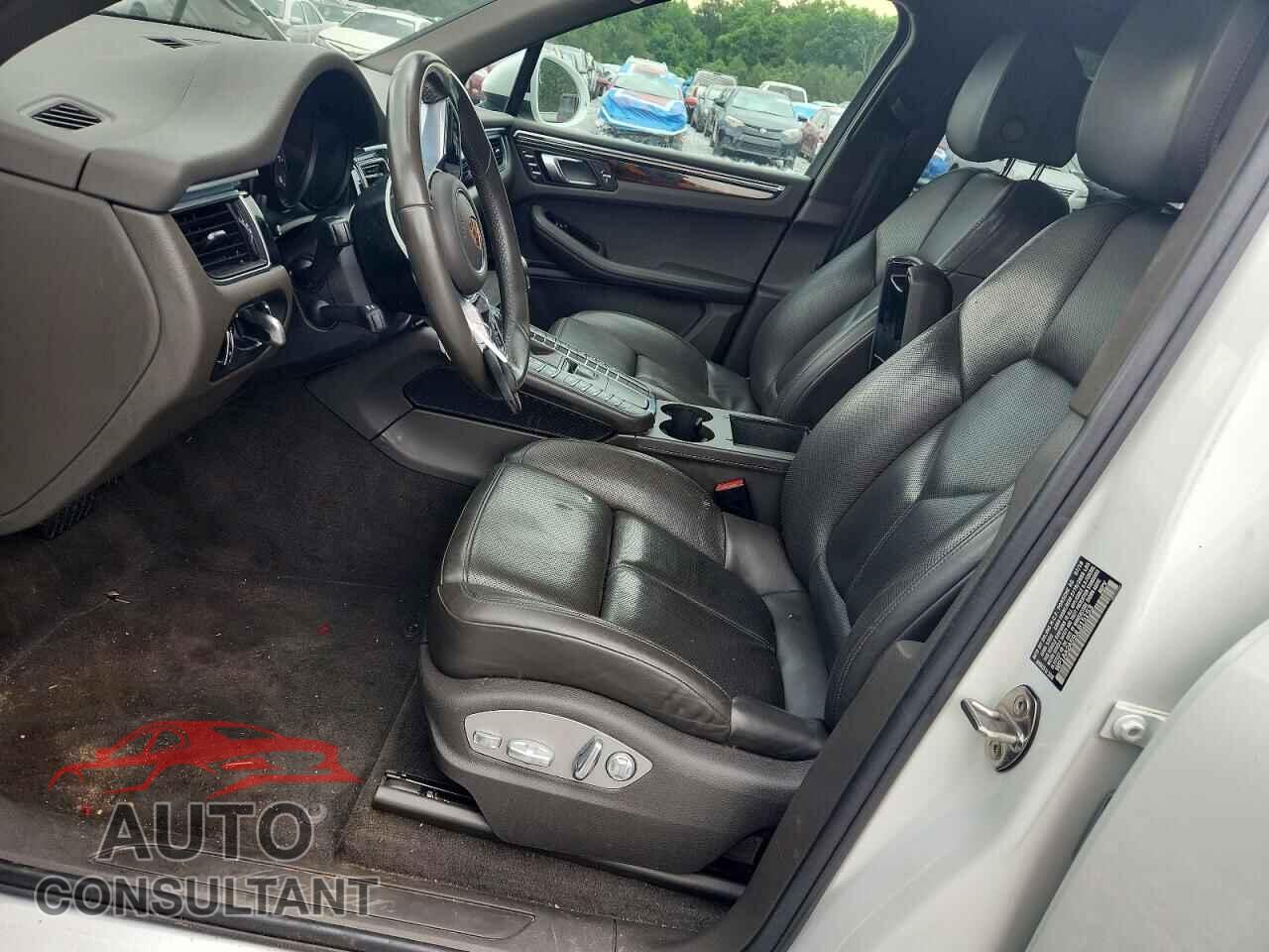 PORSCHE MACAN 2018 - WP1AA2A59JLB15153
