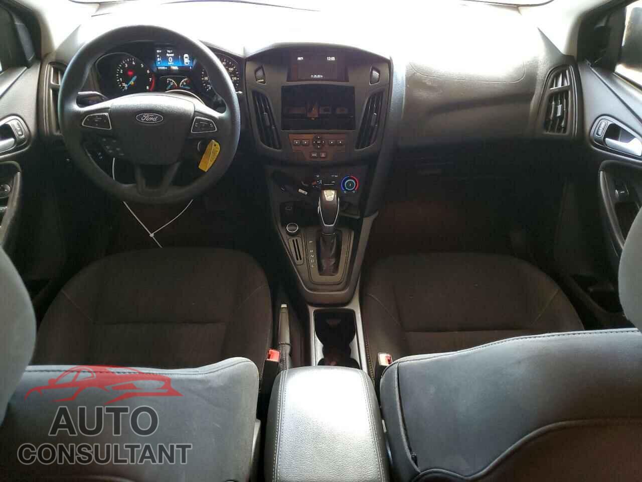 FORD FOCUS 2015 - 1FADP3F21FL206013