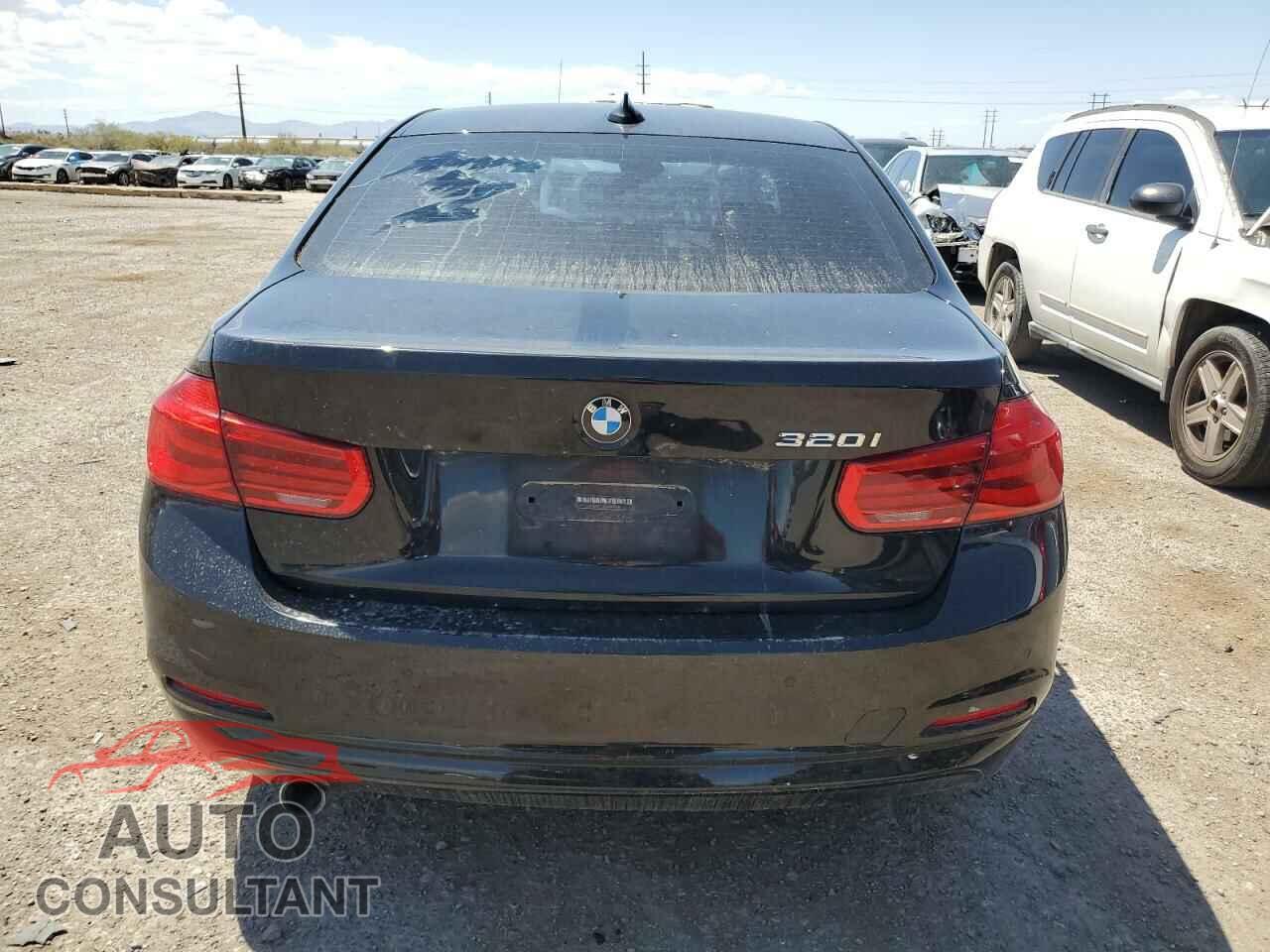 BMW 3 SERIES 2016 - WBA8E1G52GNU11860