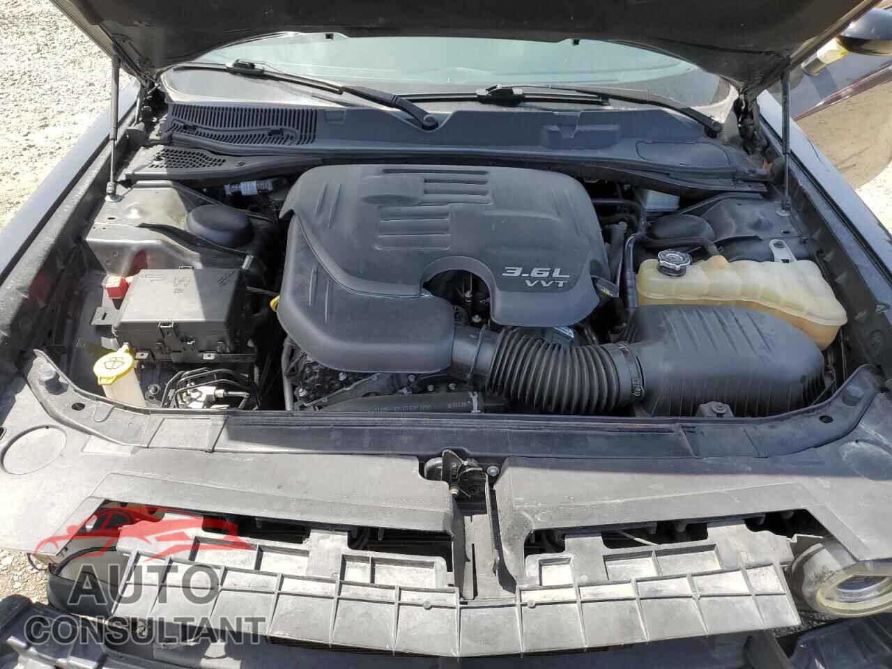 DODGE CHALLENGER 2019 - 2C3CDZKG1KH743561
