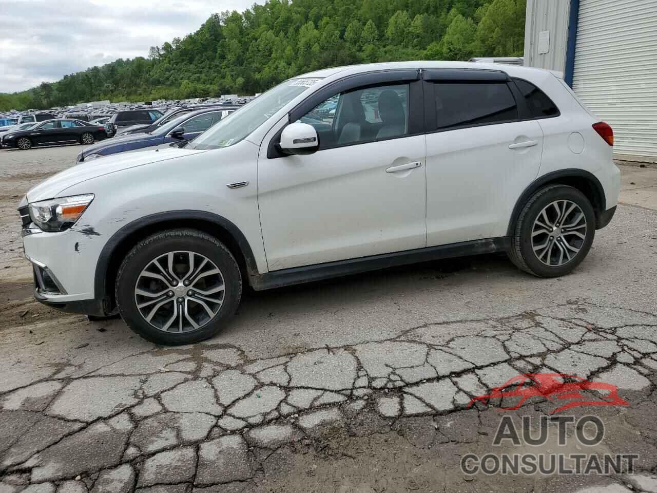 MITSUBISHI OUTLANDER 2018 - JA4AR3AW5JU022868
