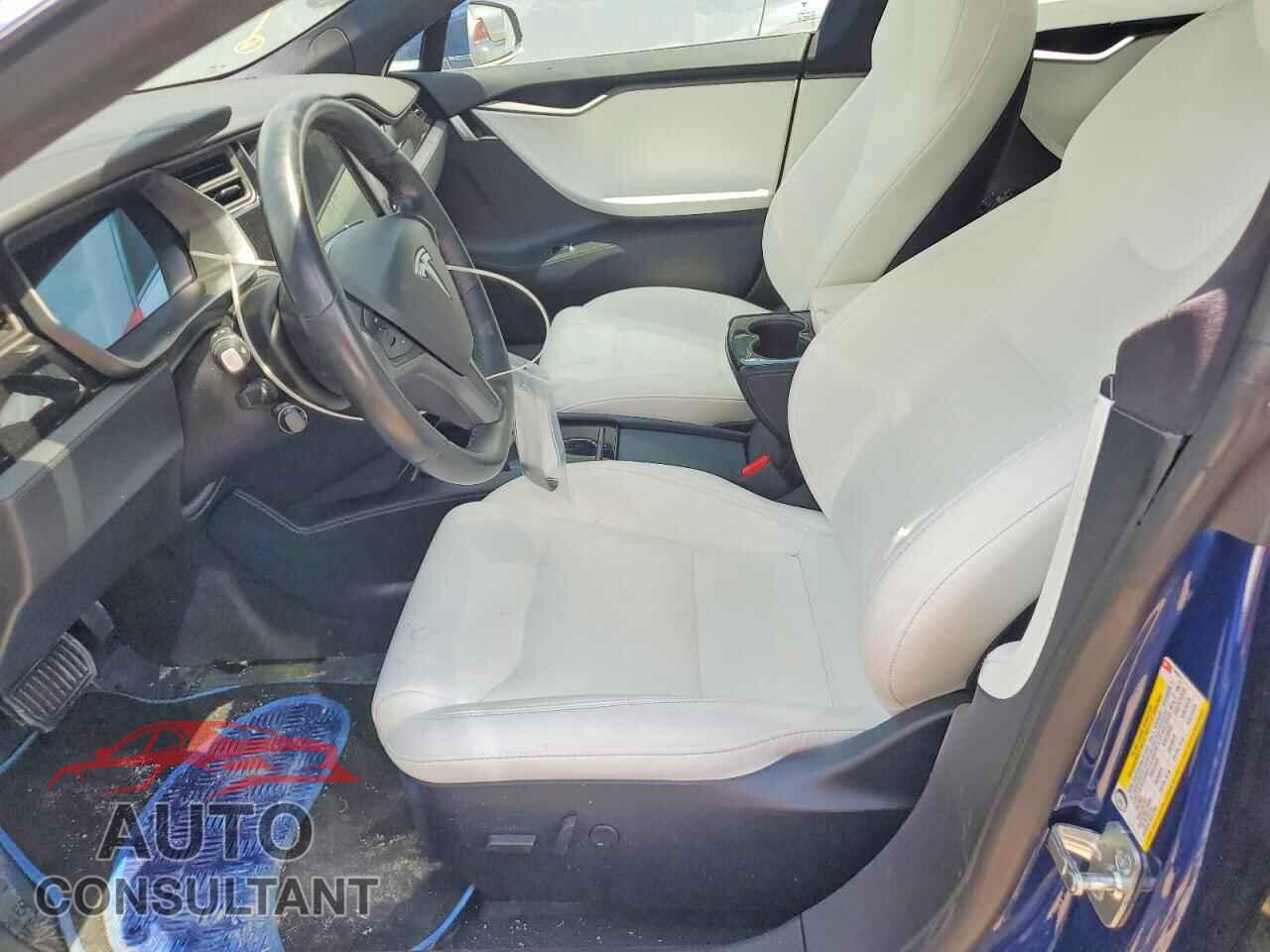 TESLA MODEL S 2020 - 5YJSA1E23LF389017