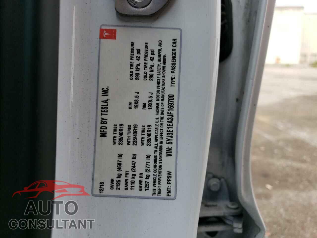 TESLA MODEL 3 2018 - 5YJ3E1EA3JF169700