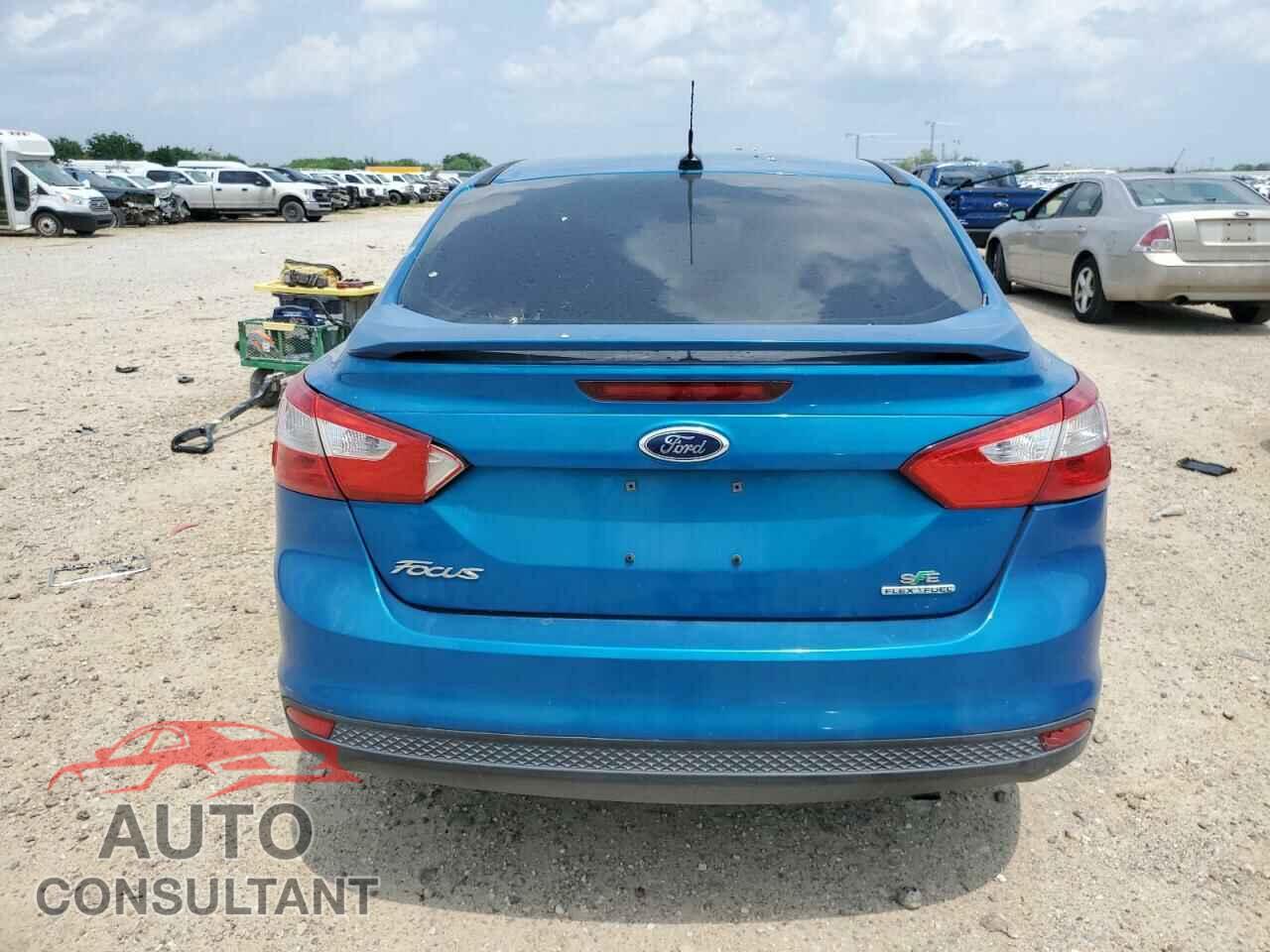 FORD FOCUS 2014 - 1FADP3F24EL118409