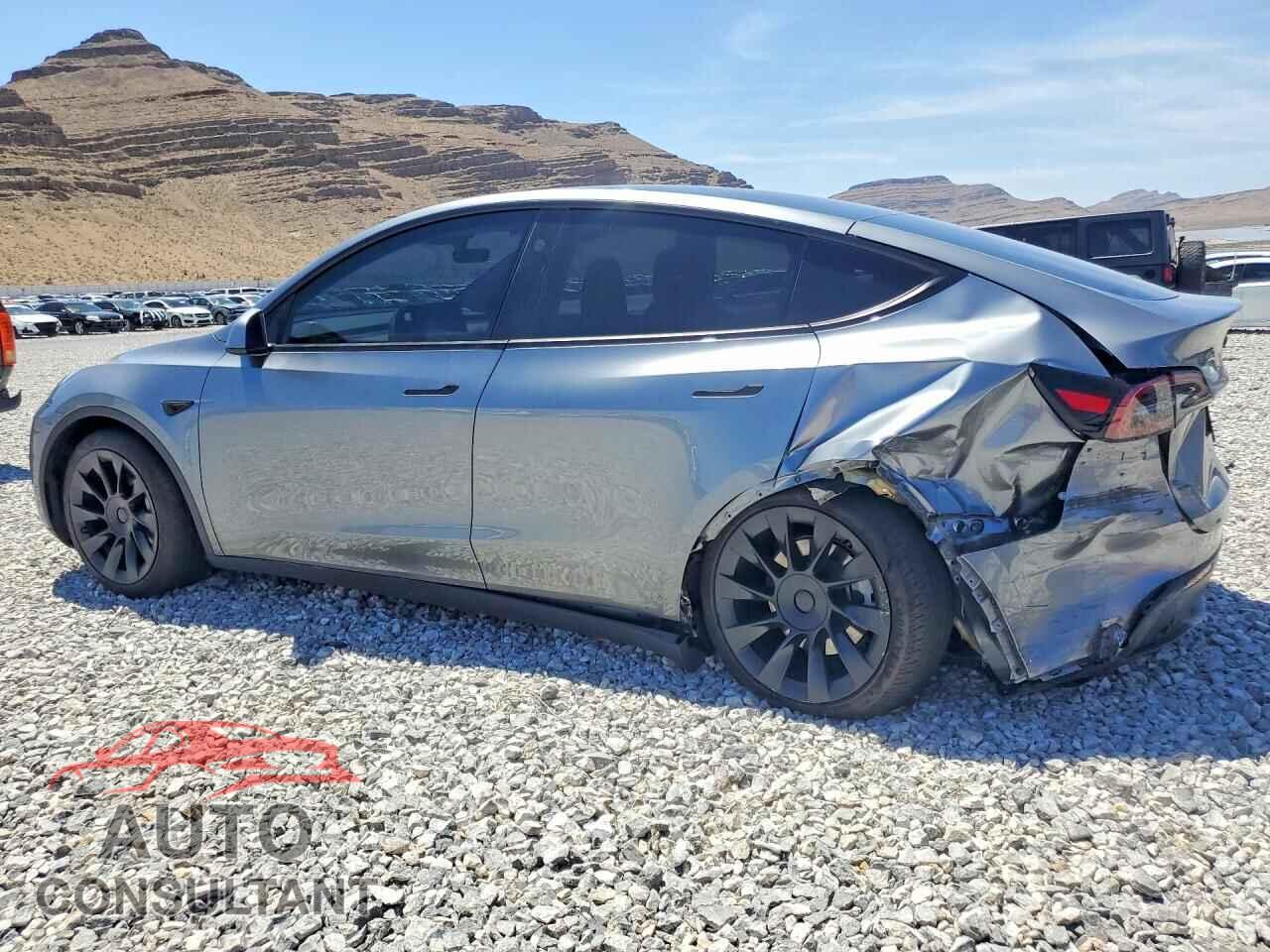 TESLA MODEL Y 2025 - 7SAYGAEE0SF269020
