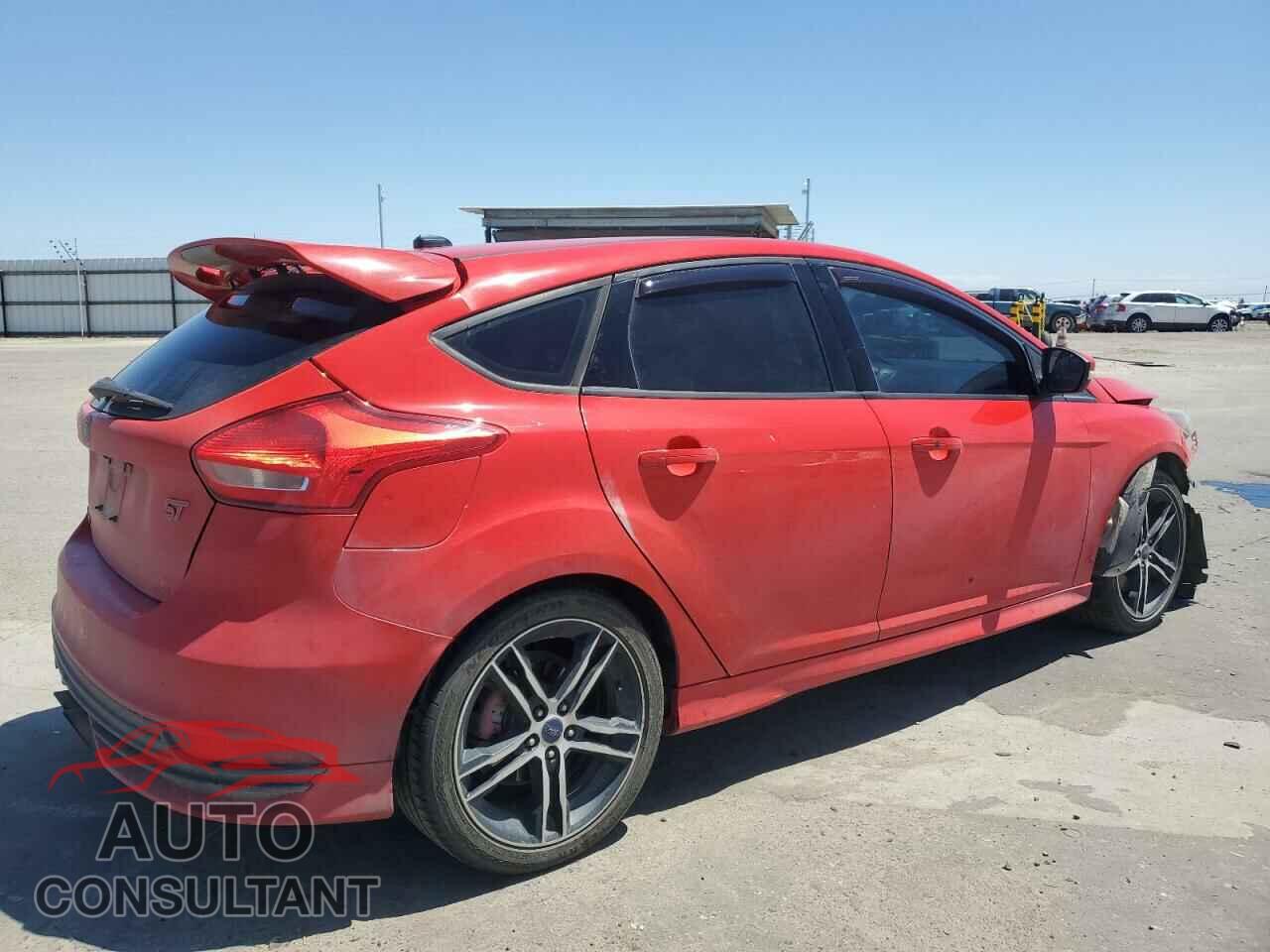 FORD FOCUS 2017 - 1FADP3L93HL215011