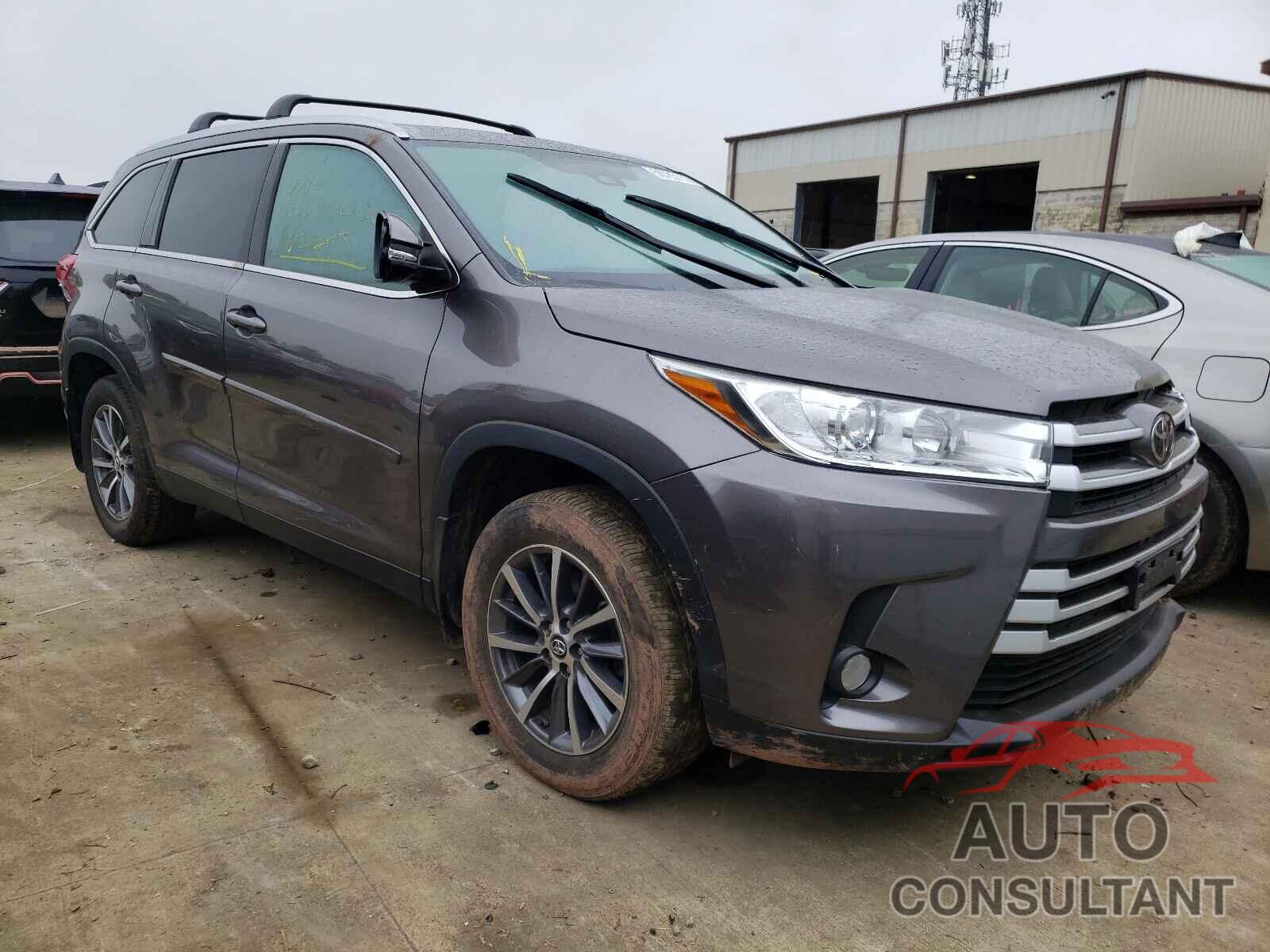 TOYOTA HIGHLANDER 2019 - 5TDJZRFH7KS619240