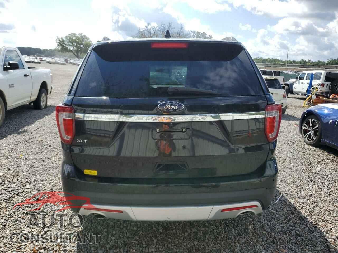 FORD EXPLORER 2017 - 1FM5K7D8XHGA86103