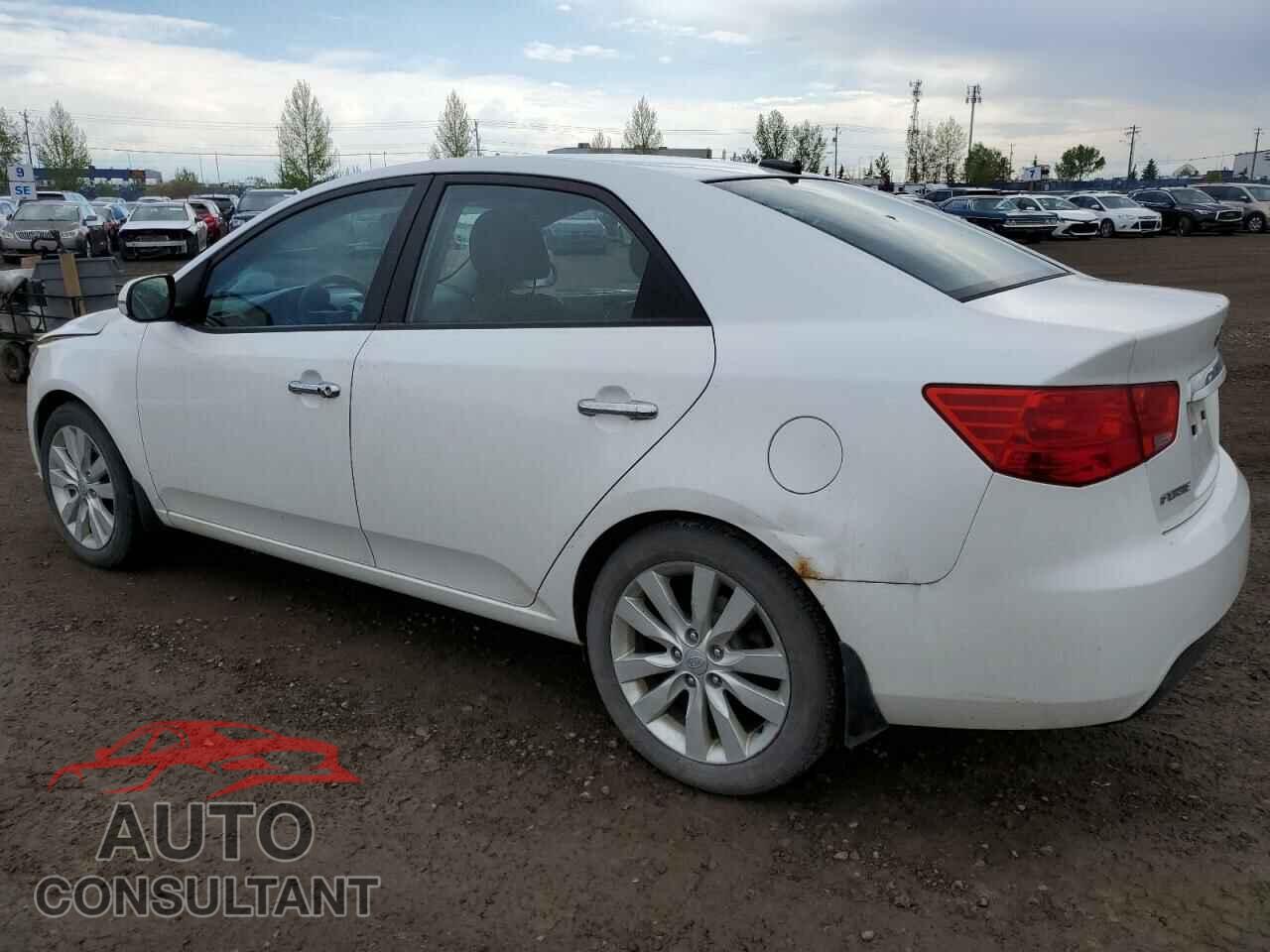 KIA FORTE 2011 - KNAFW4A30B5367525